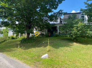 33 Wilson St, Greensboro, VT 05841