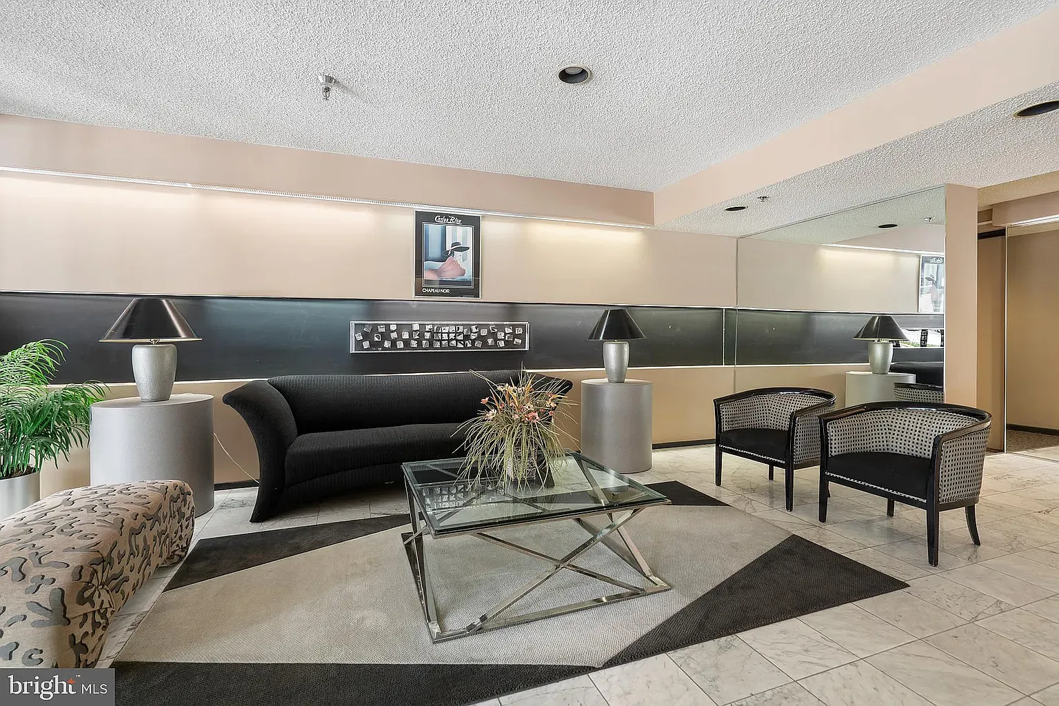 2 bed, 1128 sqft, $2,100 — Photo 3
