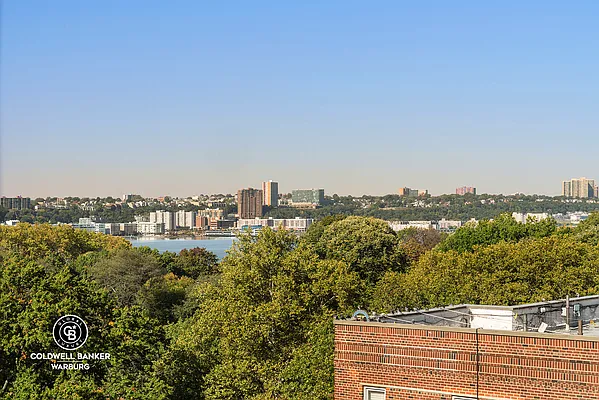 Sold by Coldwell Banker Warburg | media 28