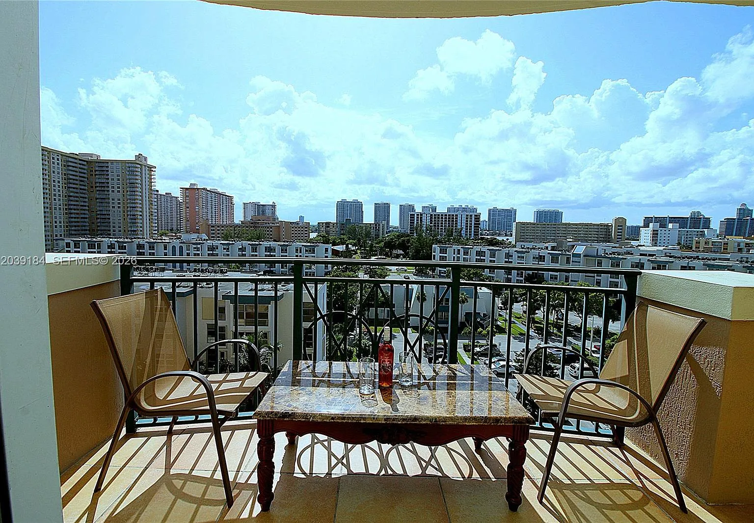 King David Of Sunny Isles — Photo 1