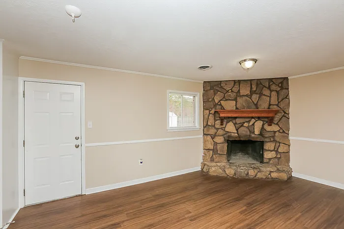 3451 Harle St — Photo 4