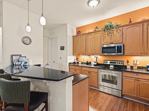 5th image of 5036 Shoreway Loop Unit 403