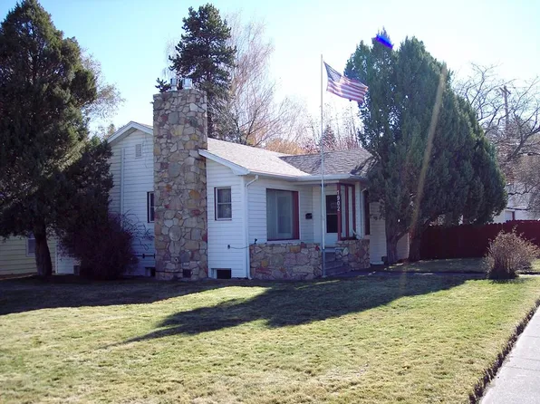 1902 Beck Ave, Cody, WY 82414