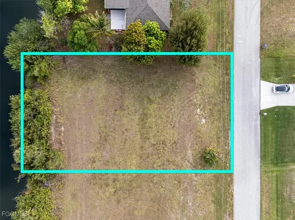 1923 NE 18th Pl, Cape Coral, FL 33909