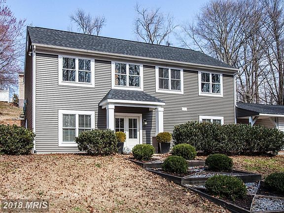 3rd image of 8 Peace Pipe Ln
