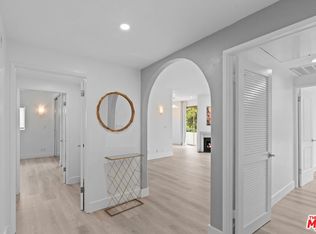 1136 S Shenandoah St APT 201, Los Angeles, CA 90035