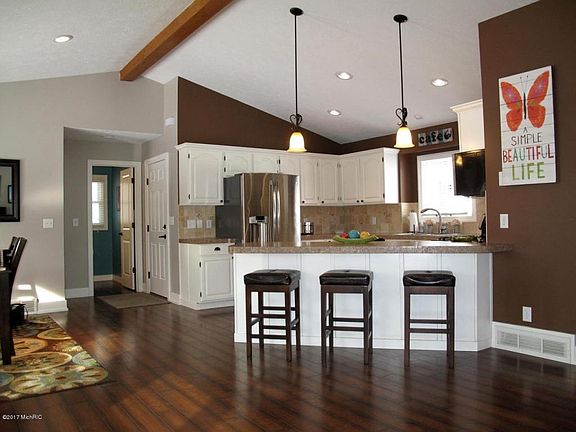 5th image of 1696 Leisure Ct