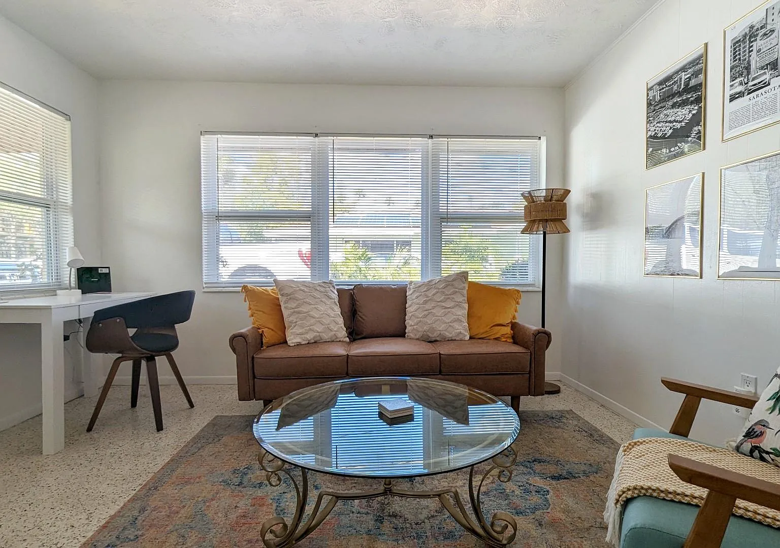 2846 W Tamiami Cir — Photo 4