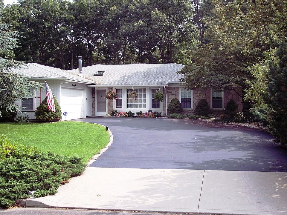 1st image of 22 Faculty Ln