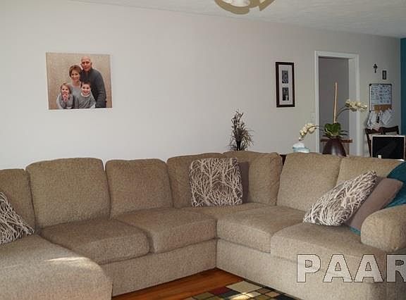 3rd image of 5526 N Montello Dr