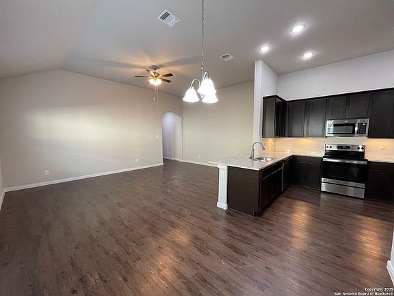 4th image of 10023 Westover Bluff