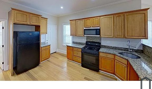 2nd image of 9 Landor Rd #3