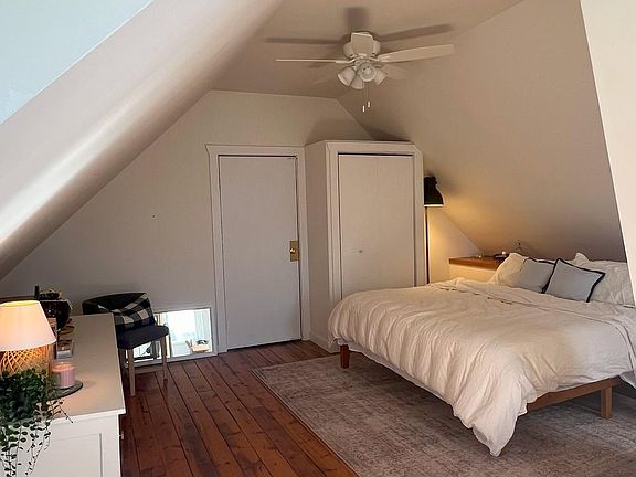 5th image of 1814 N Paulina St APT 3R