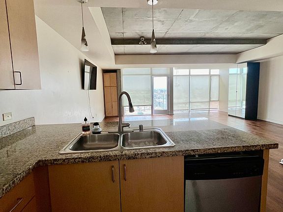 2nd image of 1080 Park Blvd Unit 1807