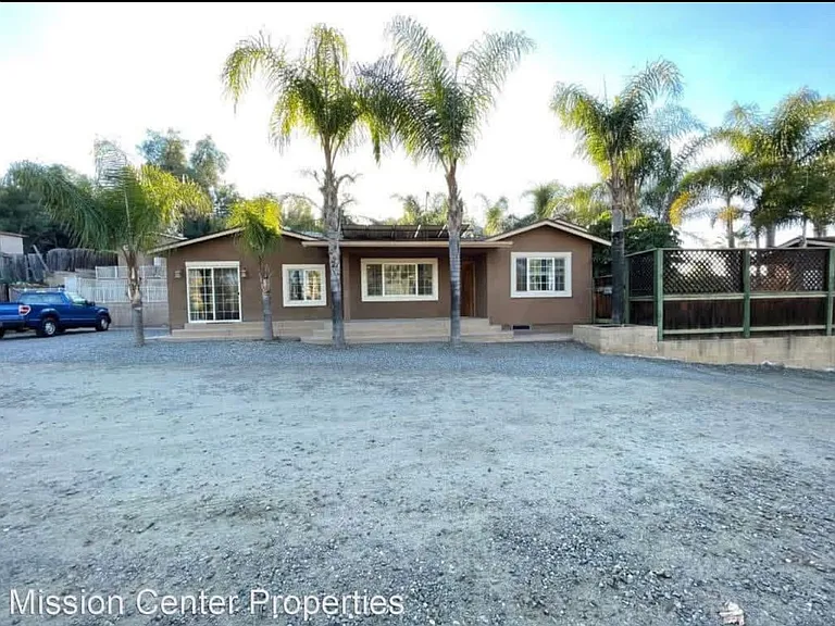 8710 Los Coches Rd — Photo 2