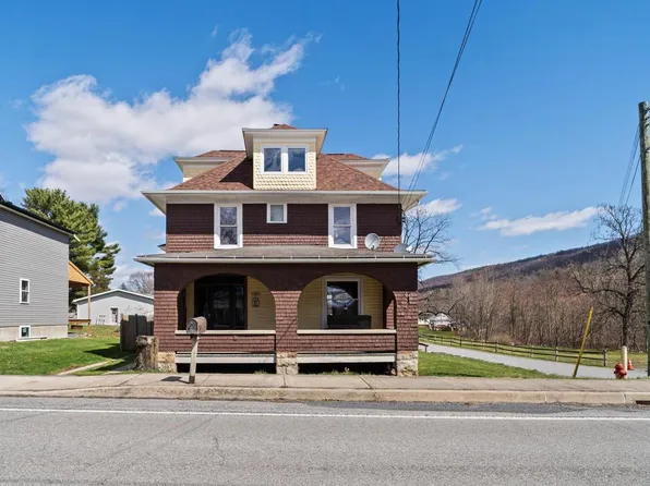 209 S High St, Port Matilda, PA 16870