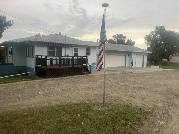 617 E Dodge St, Glendive, MT 59330
