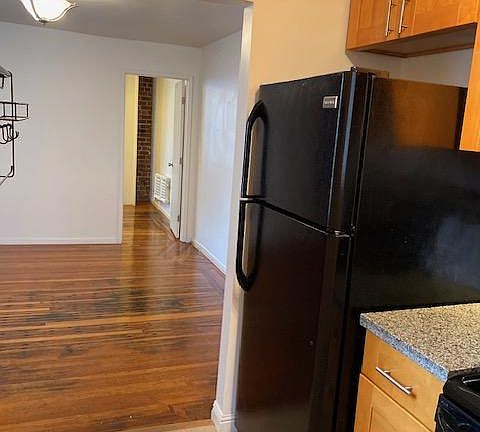 4th image of 722 Taylor St #6