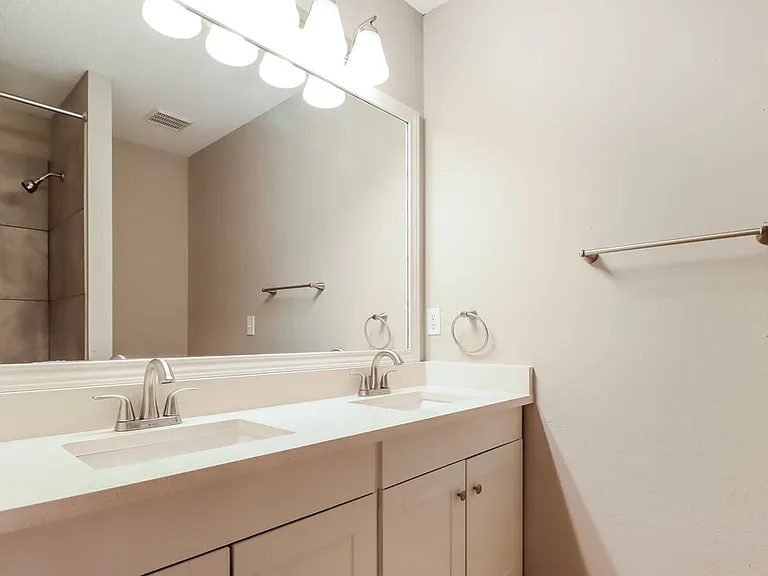 4000 Tuscany Ct — Photo 16