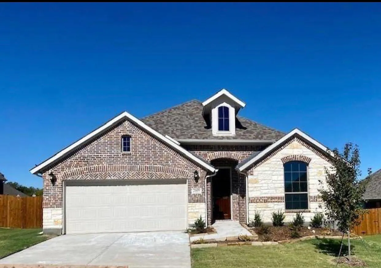 3 bed, 1826 sqft, $2,550 — Photo 1