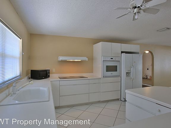 5th image of 11 Farrington Ln