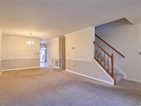 3rd image of 2140 Saint Clair Ct