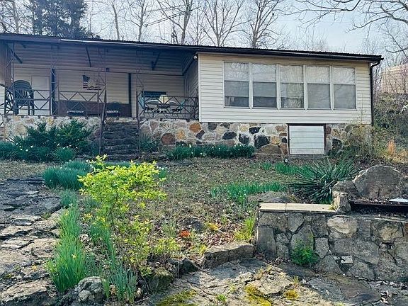 3rd image of 294 Browns Hideaway Ln