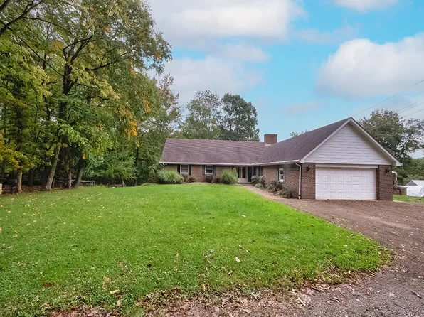 171 Ash Ln, Leechburg, PA 15656
