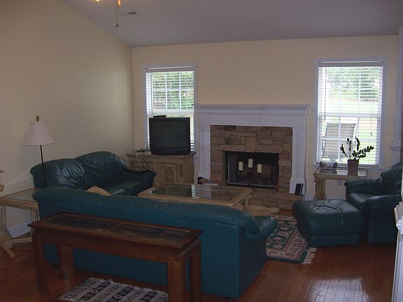 Living Room - Vaulted Ceilings, hardwood floors