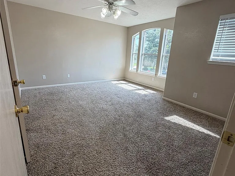 18919 Ayston Dr — Photo 13