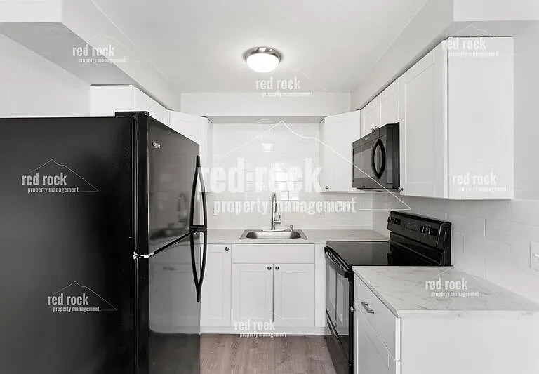 2424 E Diamond Ave #1 — Photo 9