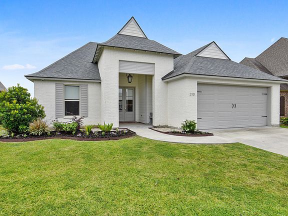 3rd image of 210 Sabal Palms Row