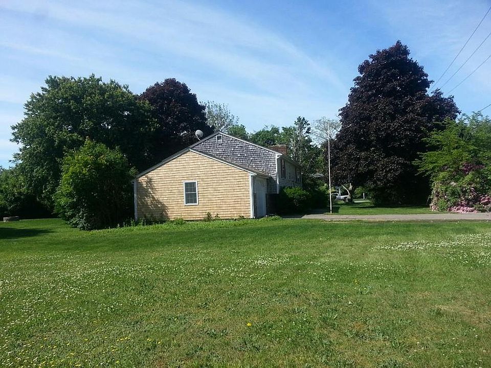 2nd image of 627 Careswell St