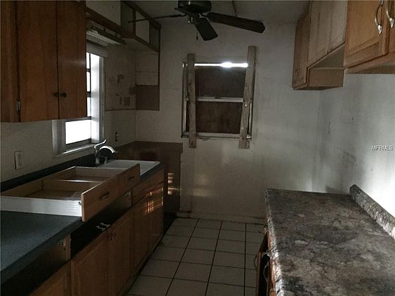 4th image of 8321 N Albany Ave