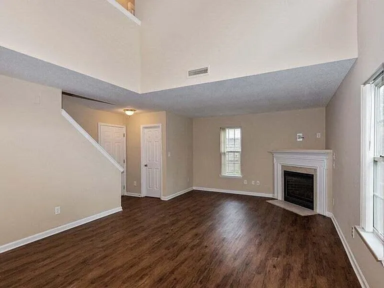 2101 Great Bend Dr — Photo 11
