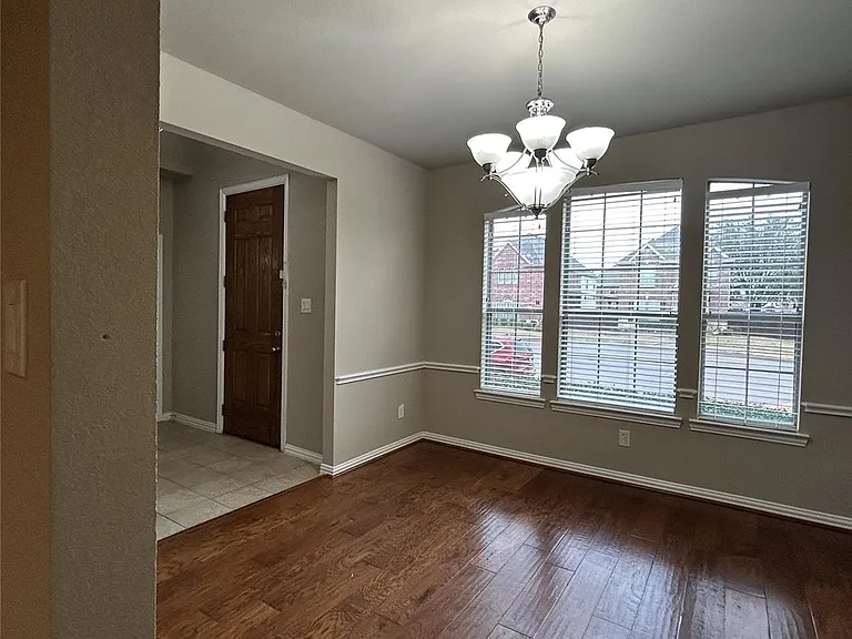 2148 Walnut Square Dr — Photo 13