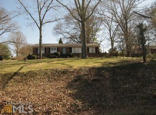 227 Lakeside Dr, Cedartown, GA 30125