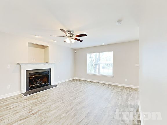 3rd image of 3521 Dashiel Dr
