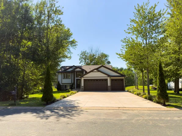 17320 Staples St NE, Ham Lake, MN 55304