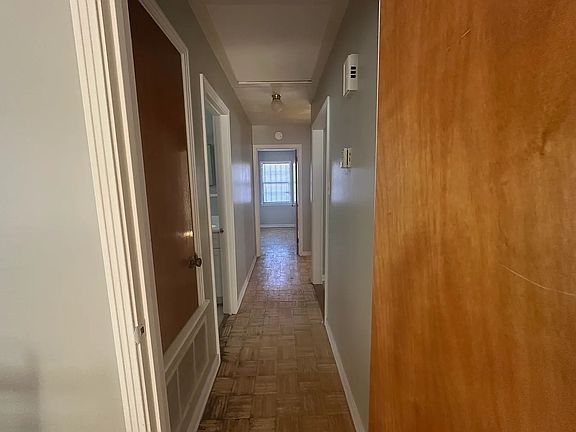 2nd image of 3148 Livingston Rd