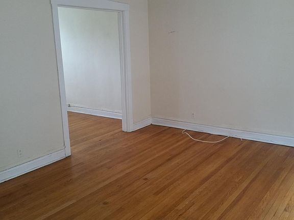 2nd image of 1045 W North Shore Ave APT 1E