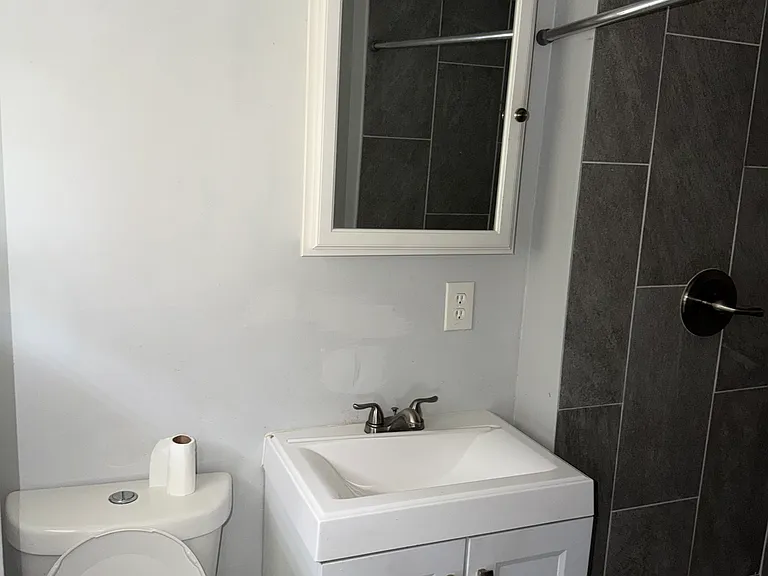 2825 Holiday Point Dr — Photo 25