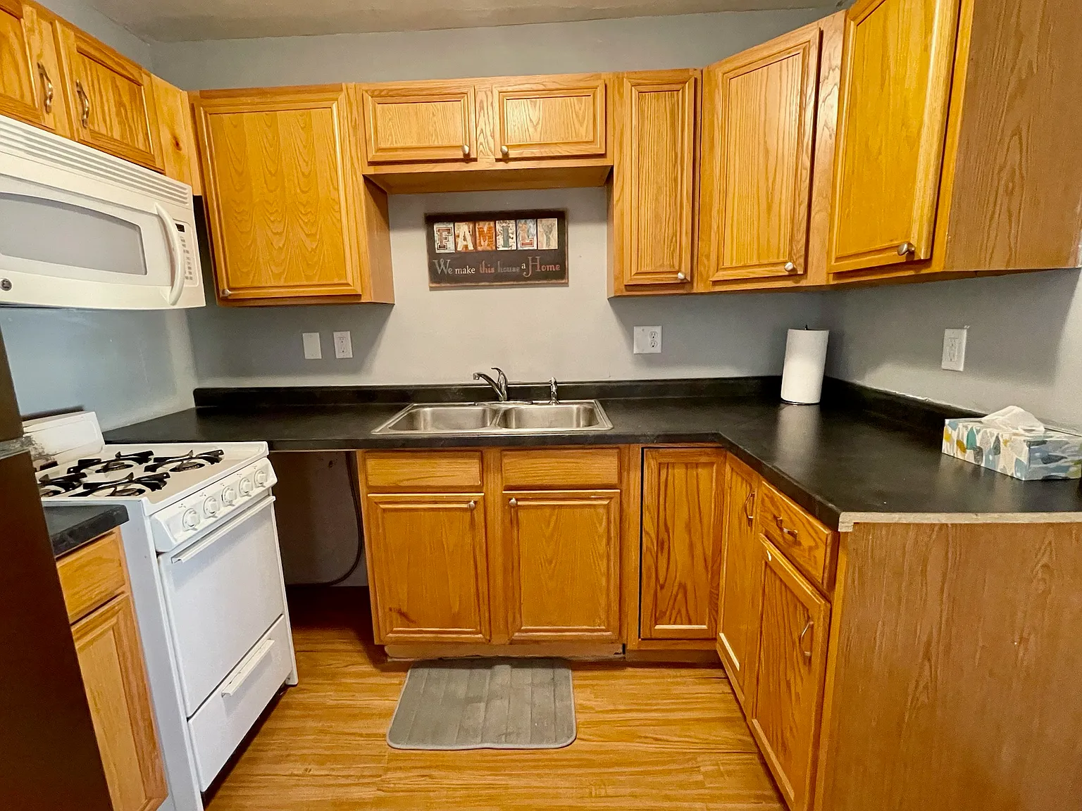 2 bed, 800 sqft, $1,500 — Photo 2