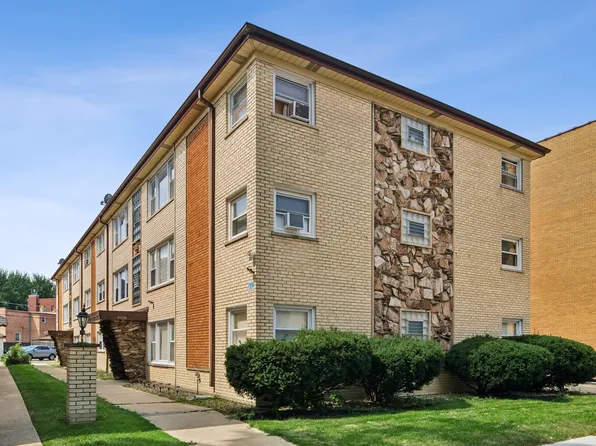 4928 N Lester Ave APT 2B, Chicago, IL 60630