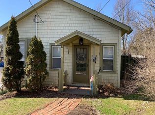 222 S Main St, Chagrin Falls, OH 44022