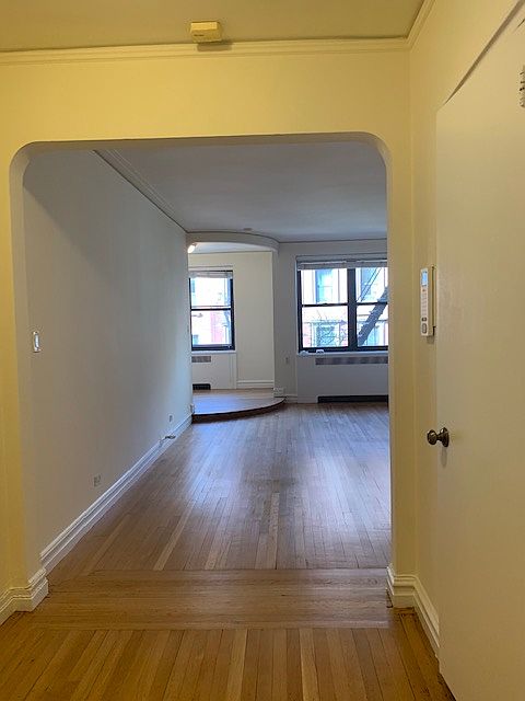 1st image of 222 E 35th St APT 4-A