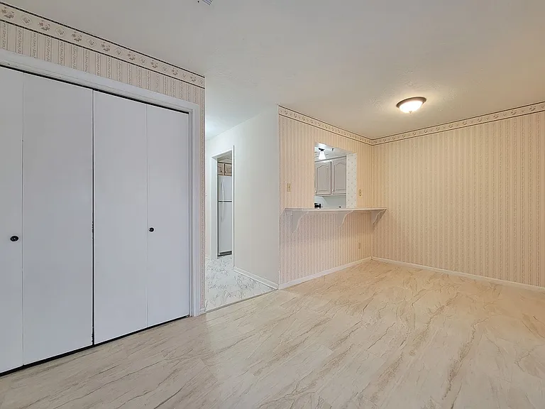 1815 Country Village Blvd — Photo 14