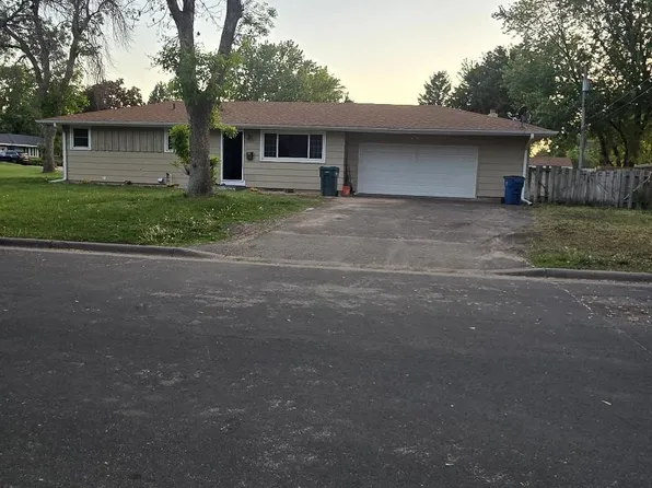 998 Overton Dr NE, Fridley, MN 55432
