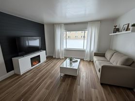 201 - 207 Parkview Blvd