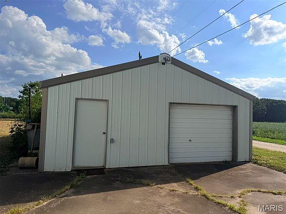 4th image of 619 E Bims Rd